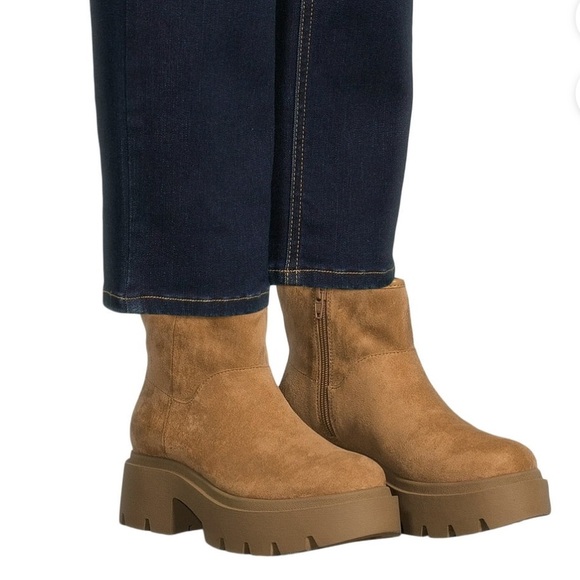 No Boundaries Shoes - No Boundaries Women's Cozy Lug Sole Ankle Boots Size 9